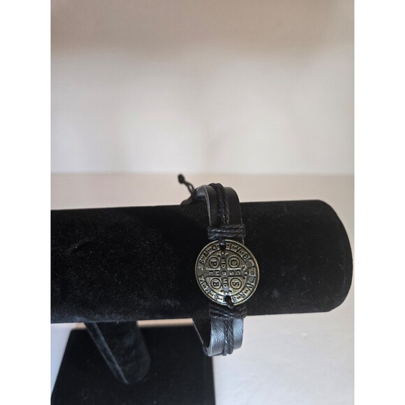 Black Men's Leather Bracelet Religious Catholic Saint St Benedict Medal protect - Picture 2 of 6